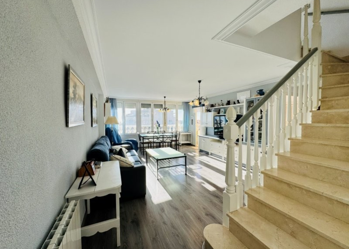 Resale - Penthouse - La Mata - Alanis