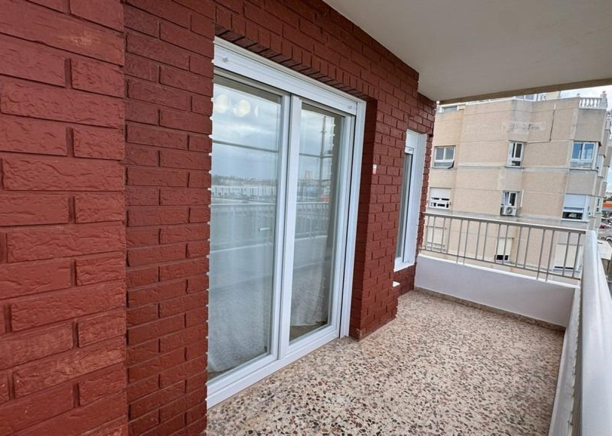 Resale - Apartment - Torrevieja - Punta prima