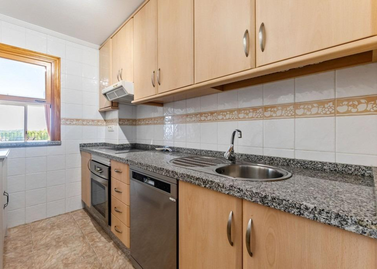 Resale - Apartment - Orihuela Costa - Campoamor