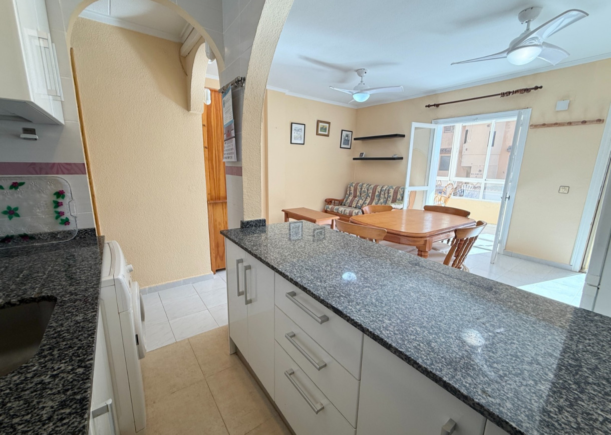 Resale - Apartment - Torrevieja - Torreblanca