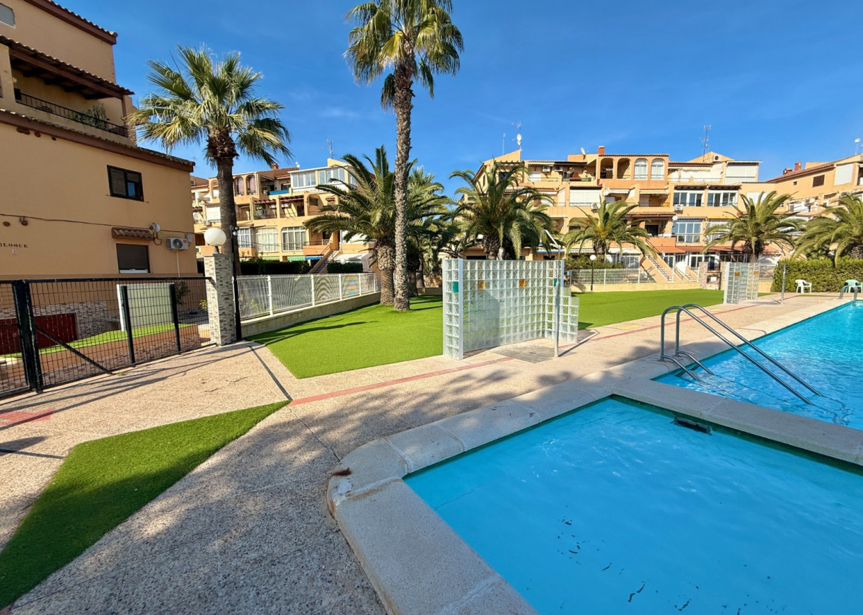 Resale - Apartment - Torrevieja - Torreblanca