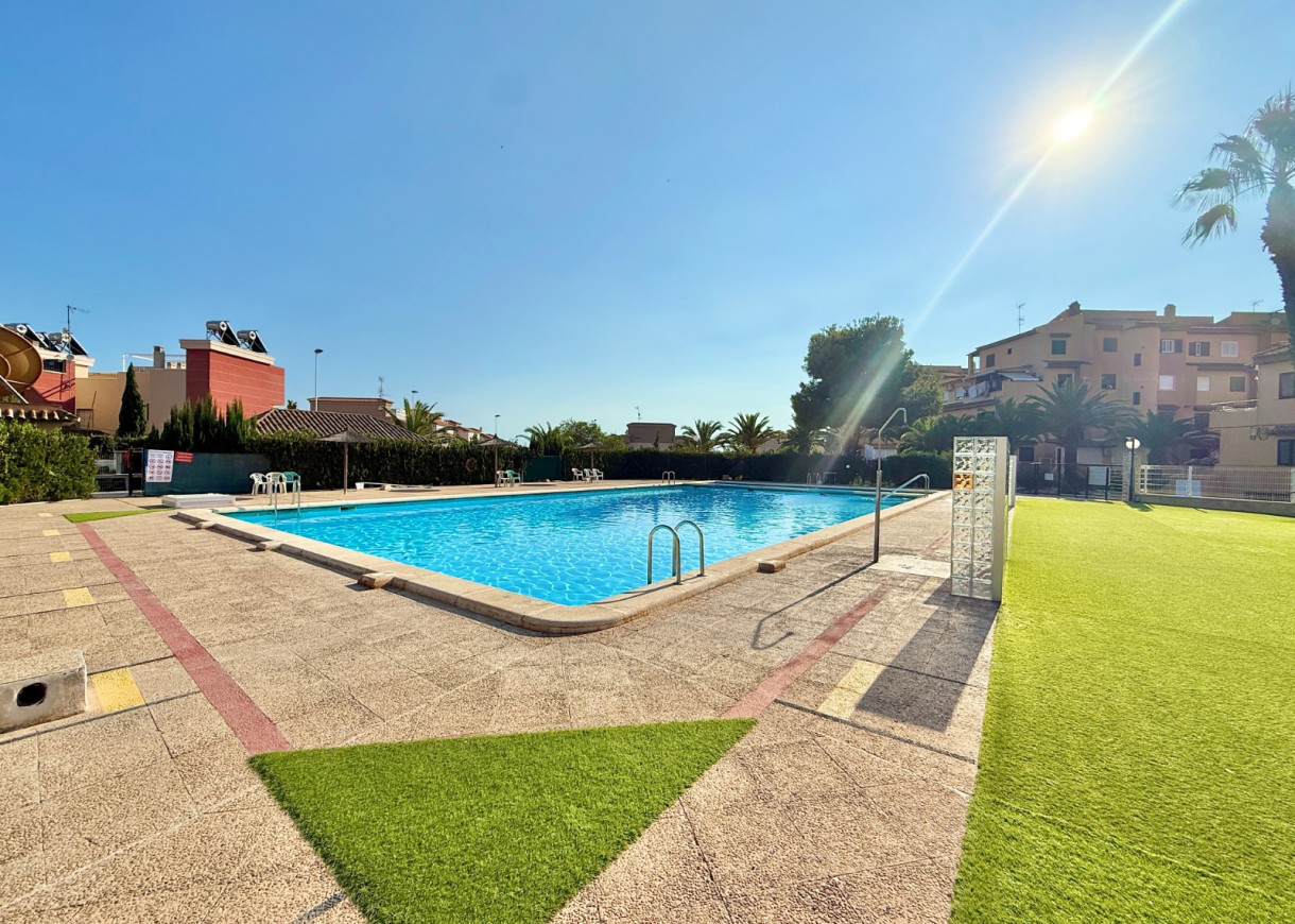 Resale - Apartment - Torrevieja - Torreblanca