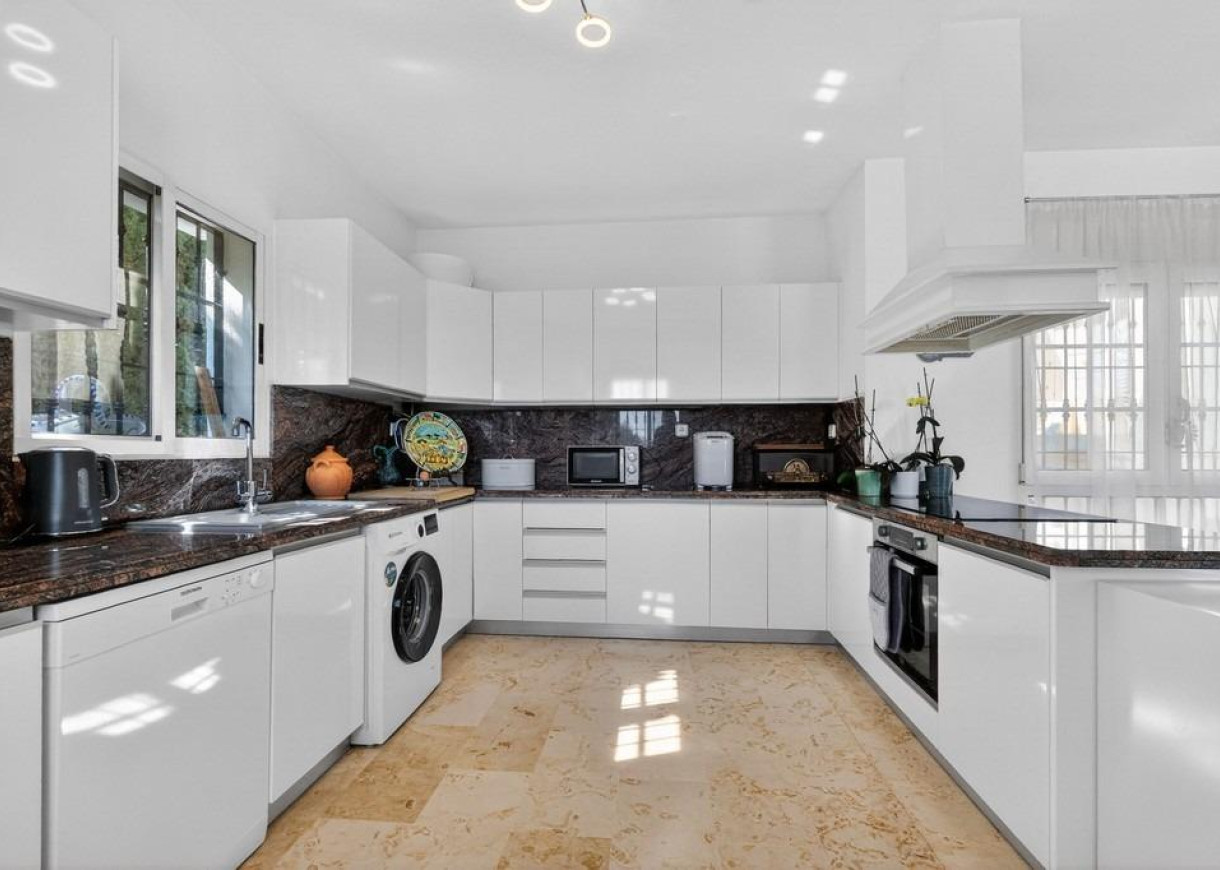 Resale - Villa - Orihuela Costa - Las Ramblas