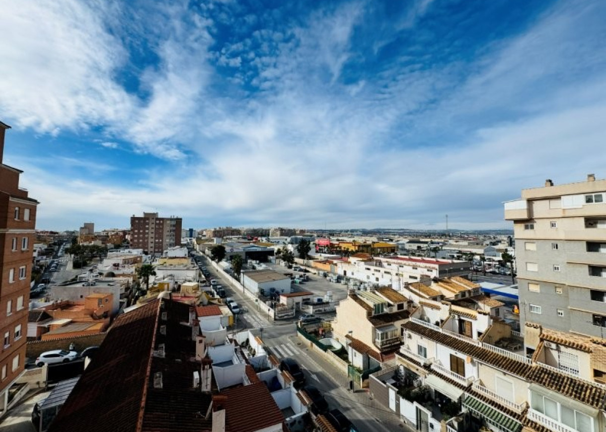 Resale - Apartment - Torrevieja - Centro