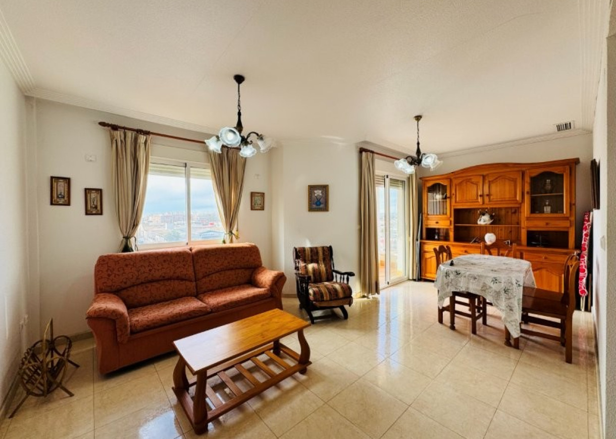 Resale - Apartment - Torrevieja - Centro