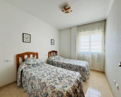 Resale - Apartment - Torrevieja - Centro