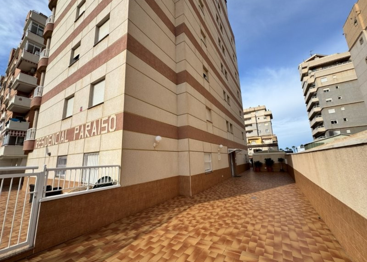 Resale - Apartment - Torrevieja - Centro