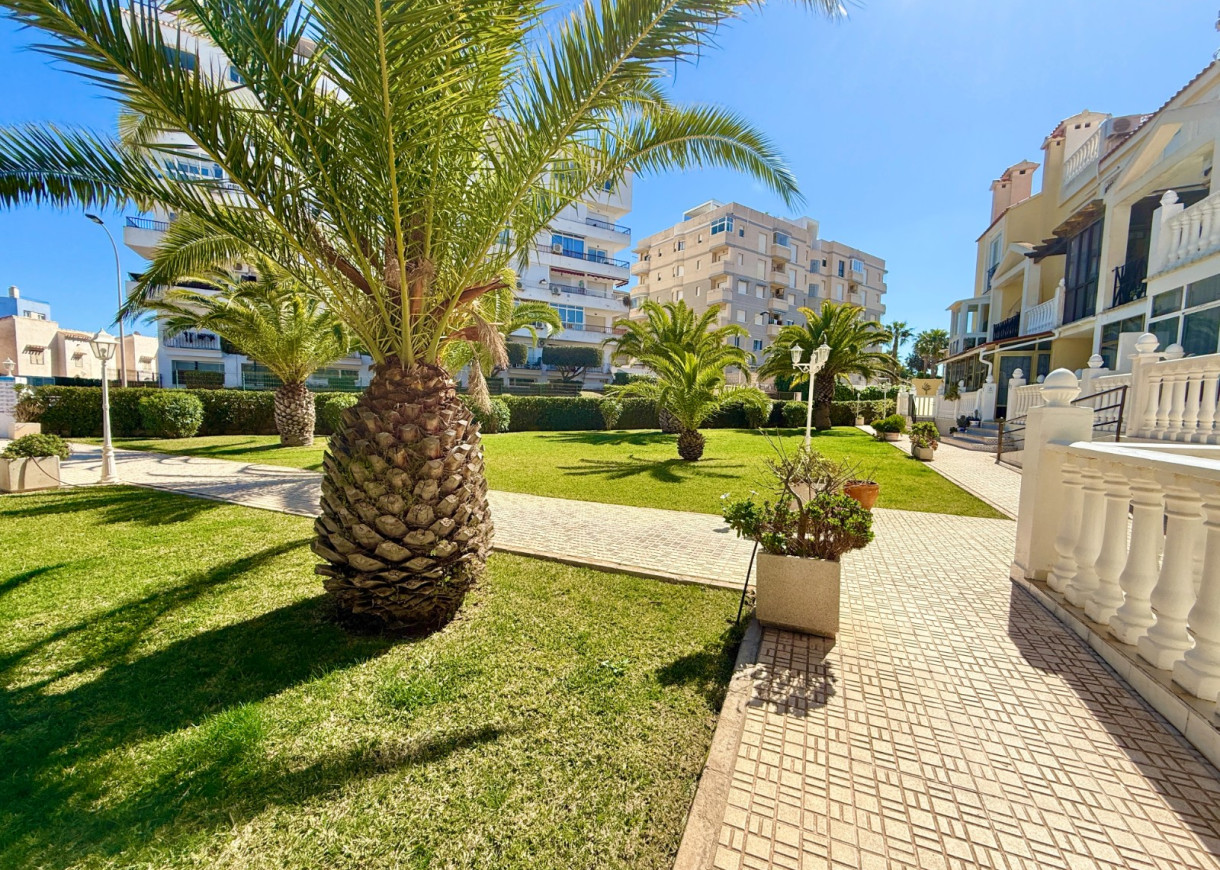 Resale - Apartment - Torrevieja - Torreblanca
