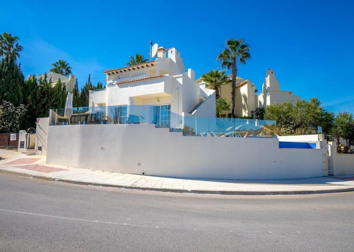 Resale - Villa - Orihuela Costa - Las Ramblas