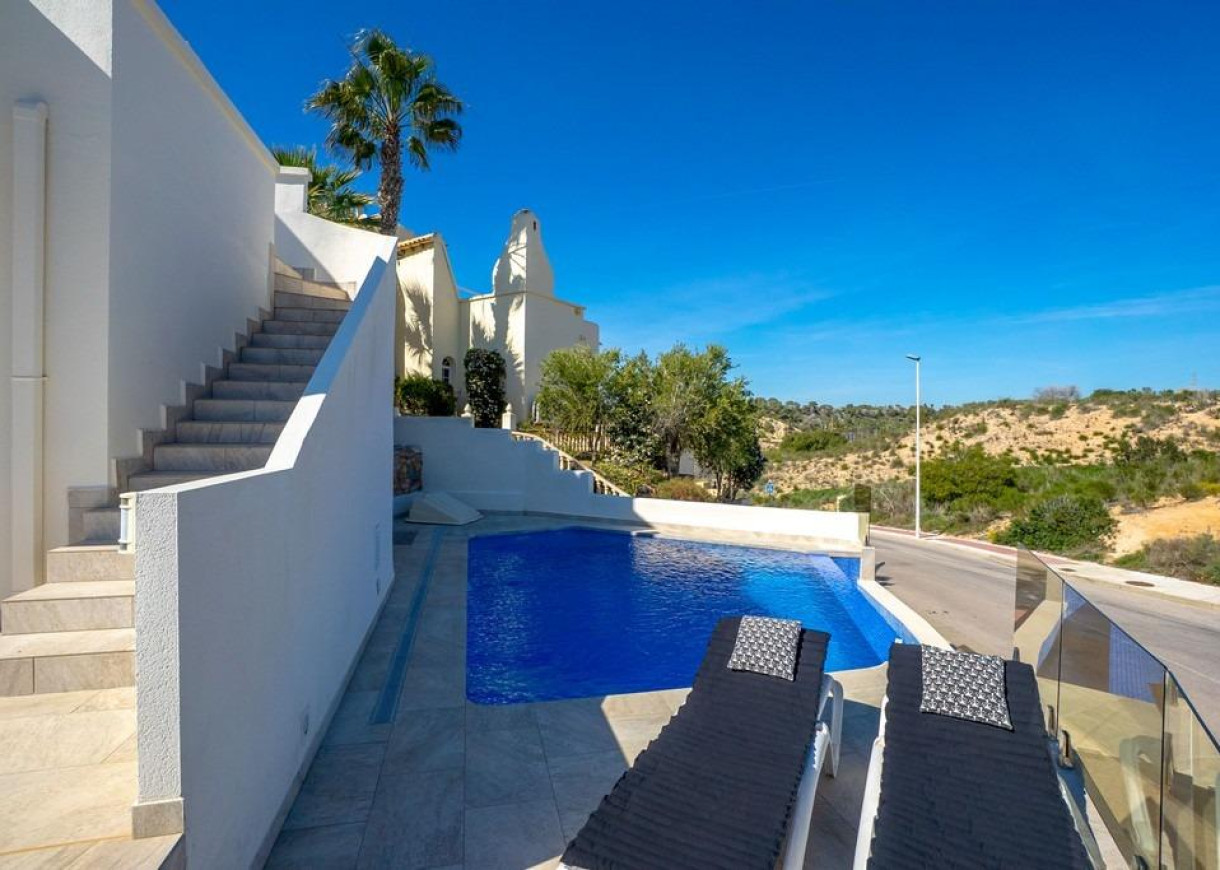 Resale - Villa - Orihuela Costa - Las Ramblas