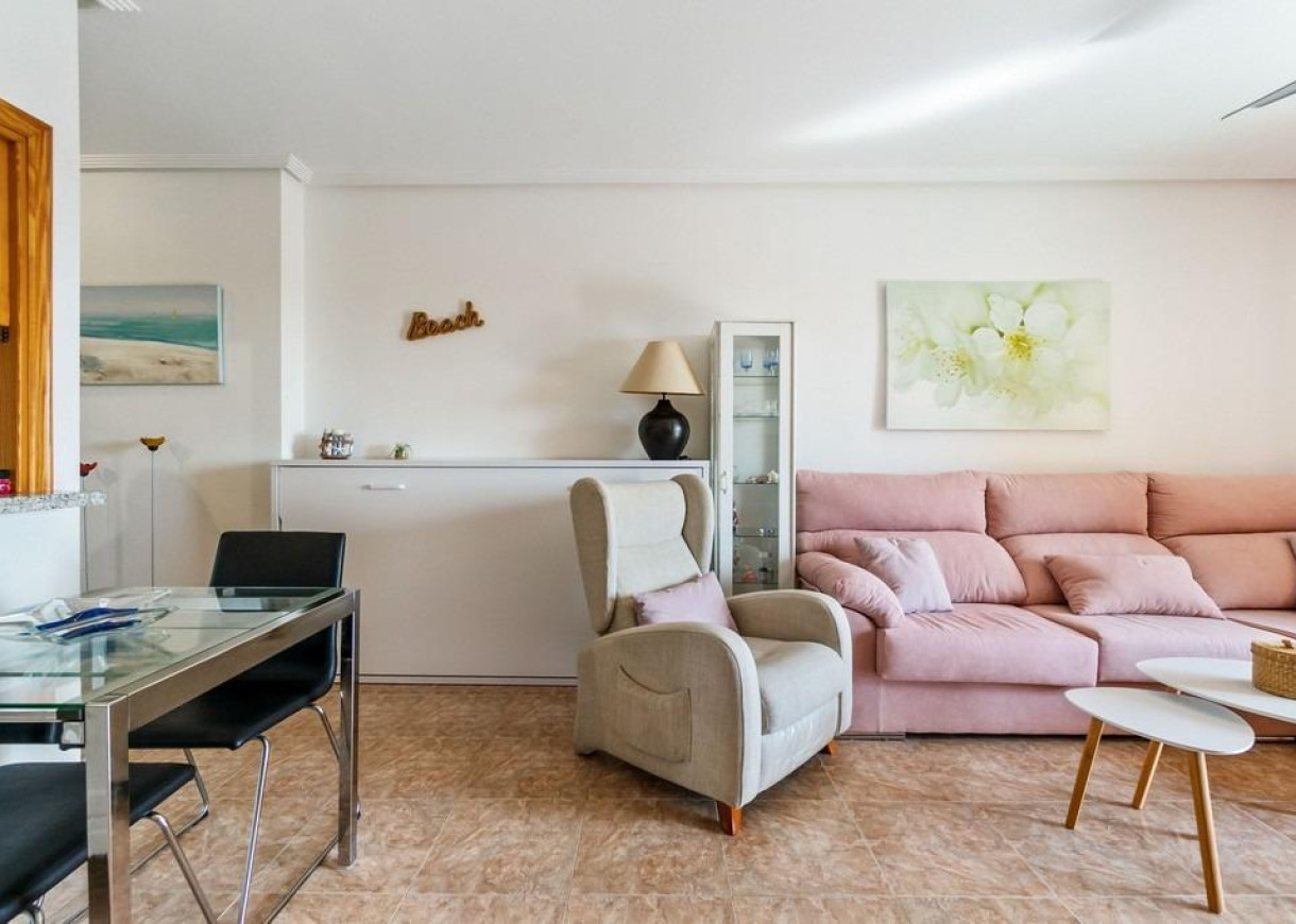 Resale - Apartment - Orihuela Costa - Campoamor