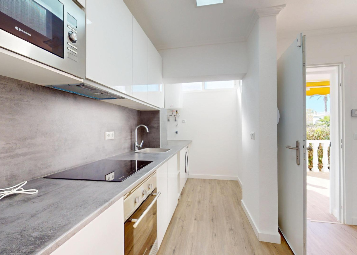 Resale - Bungalow - Orihuela Costa - Villamartín-Las Filipinas