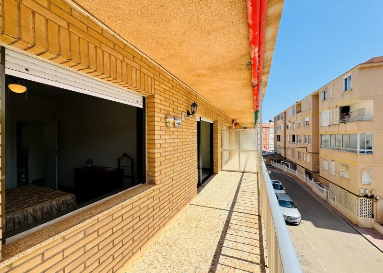Resale - Apartment - La Mata