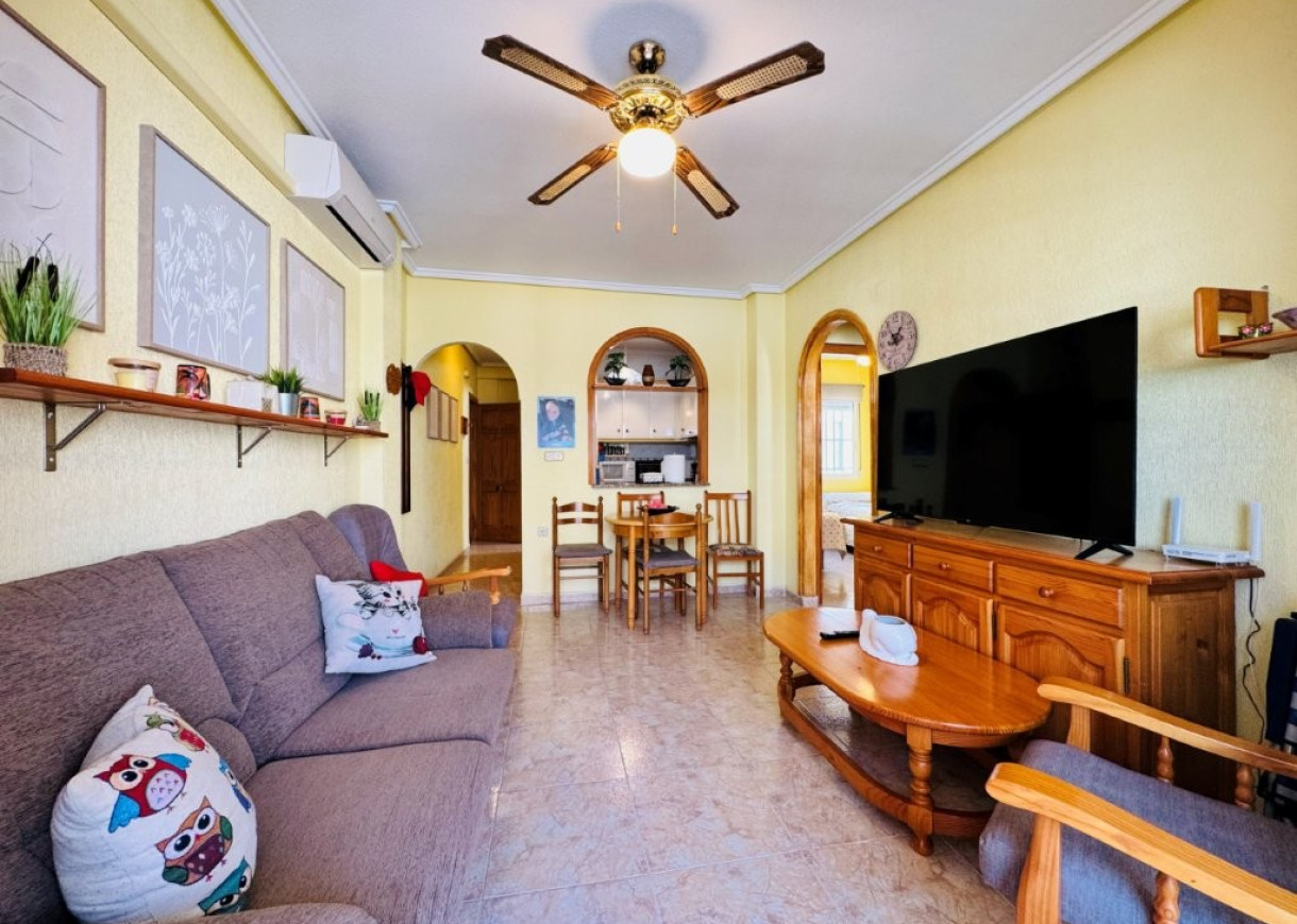 Resale - Apartment - La Mata - Torrevista Playa