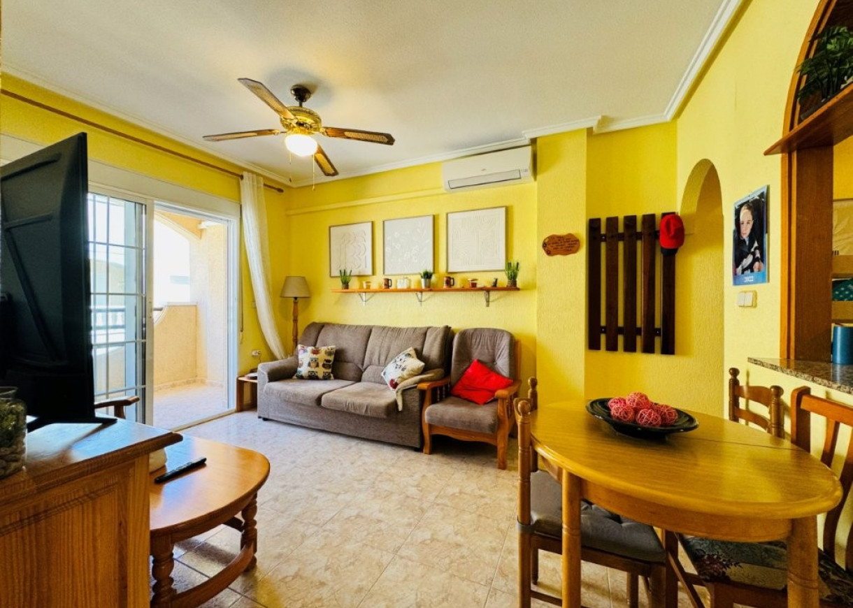 Resale - Apartment - La Mata - Torrevista Playa