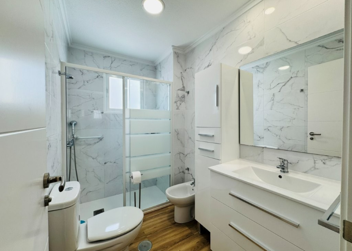 Resale - Apartment - Guardamar del Segura - Pueblo