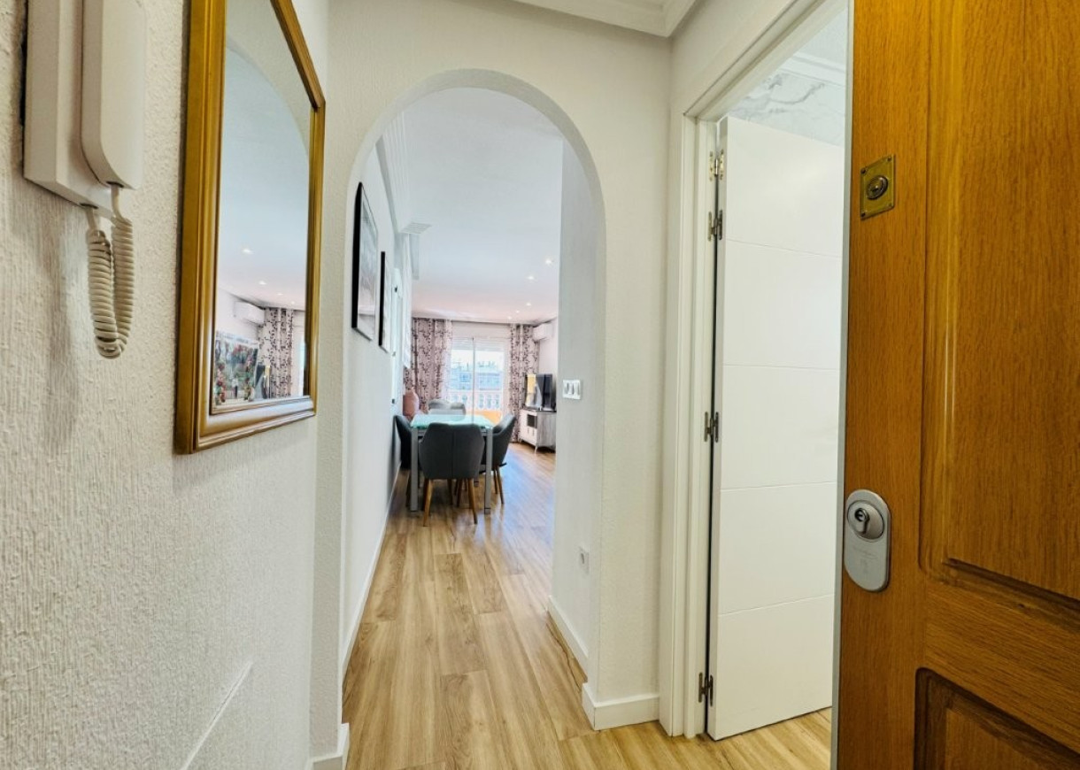 Resale - Apartment - Guardamar del Segura - Pueblo