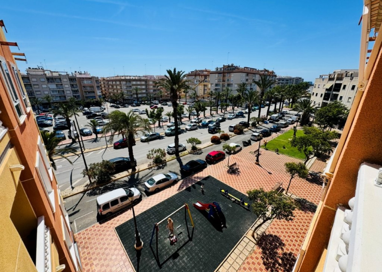 Resale - Apartment - Guardamar del Segura - Pueblo