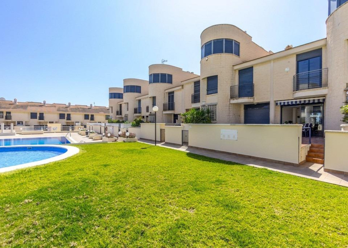 Resale - Terraced house - Cabo Roig