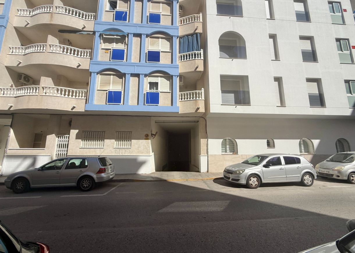 Long time Rental - Garage - Torrevieja - Playa de los Locos