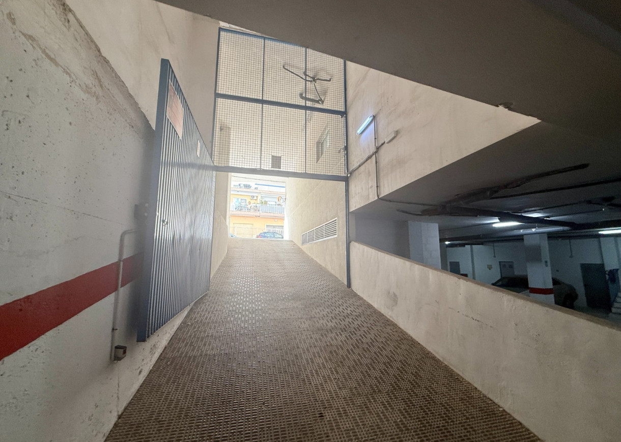 Long time Rental - Garage - Torrevieja - Playa de los Locos