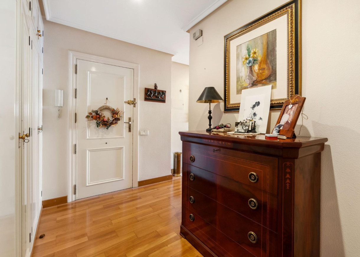 Venta - Apartamento - Torrevieja - Centro - Muelle Pesquero