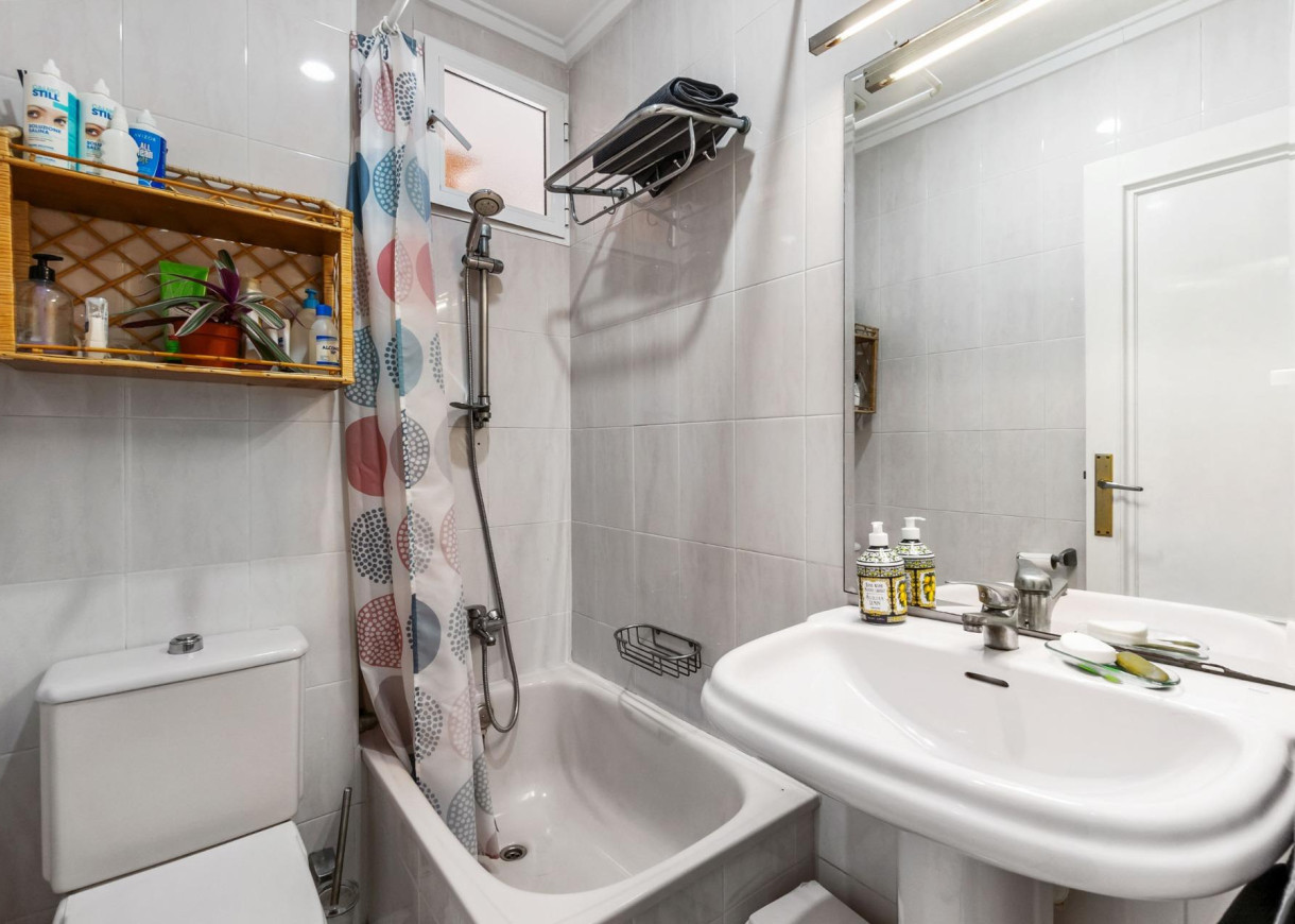 Venta - Apartamento - Torrevieja - Centro - Muelle Pesquero