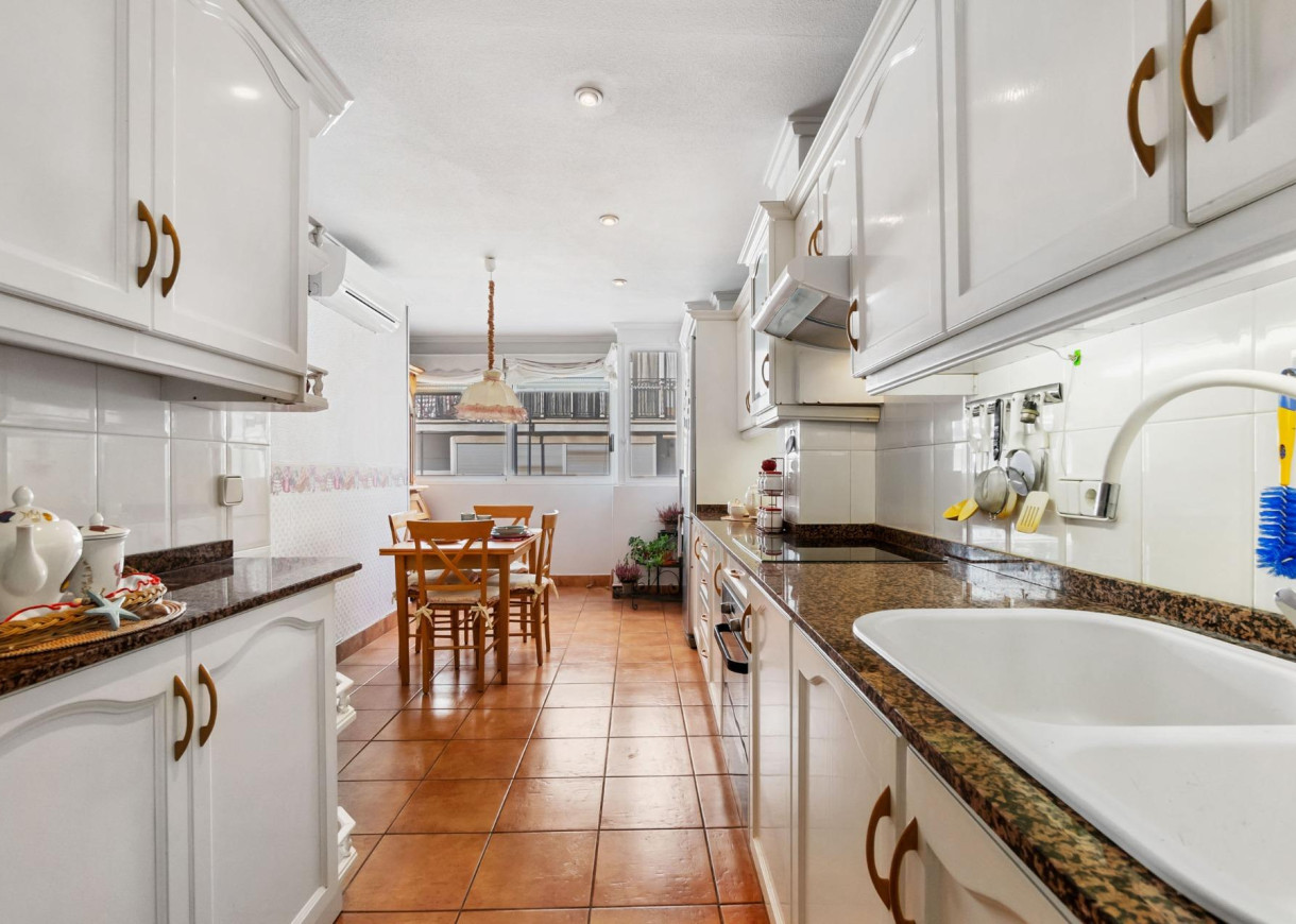 Venta - Apartamento - Torrevieja - Centro - Muelle Pesquero