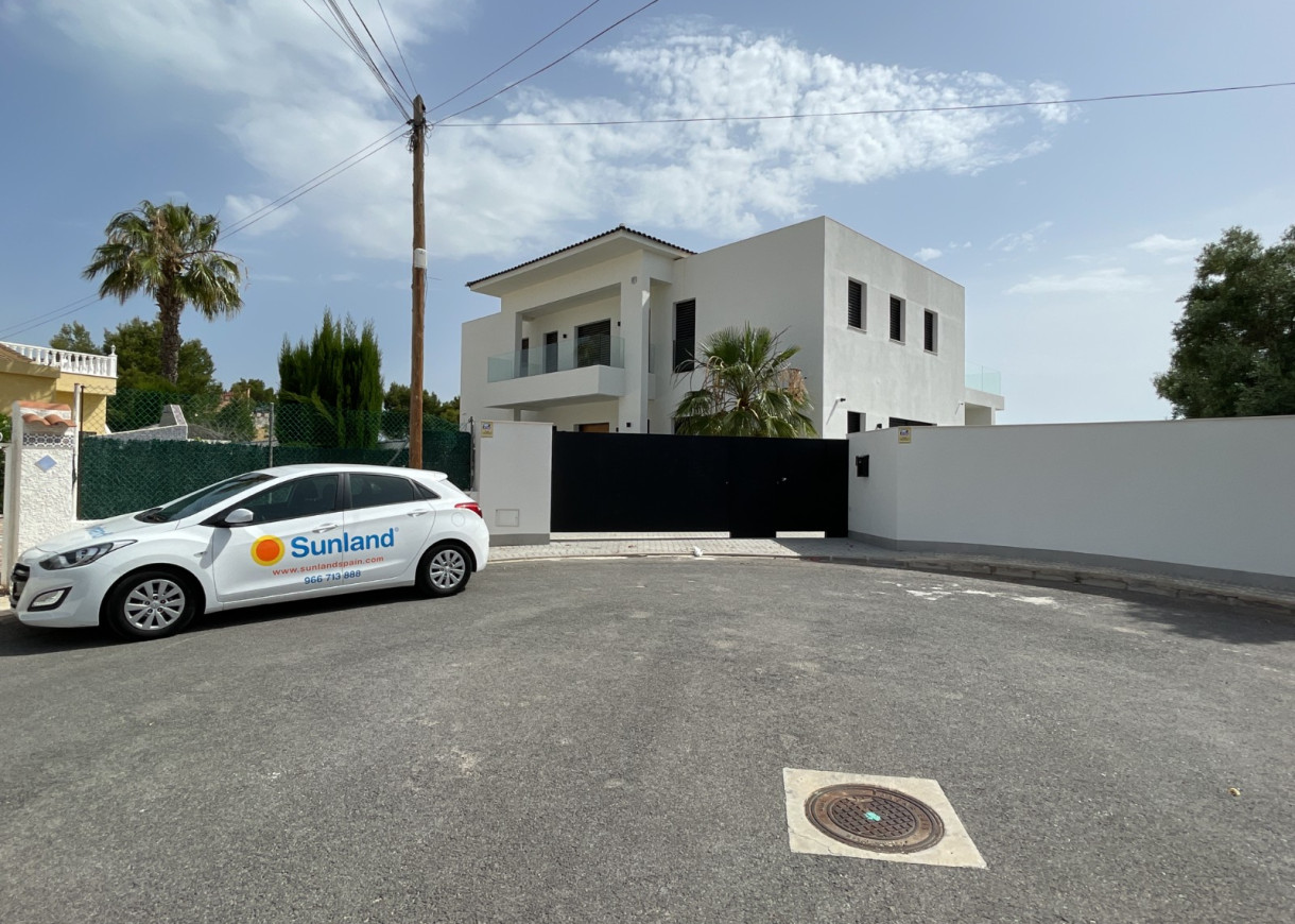 Resale - Villa - Ciudad Quesada