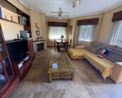 Resale - Villa - San Miguel de Salinas - pueblo