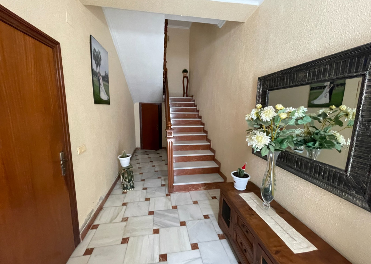 Resale - Villa - San Miguel de Salinas - pueblo