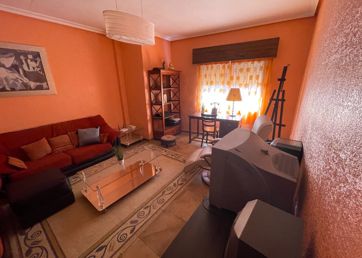 Resale - Villa - San Miguel de Salinas - pueblo