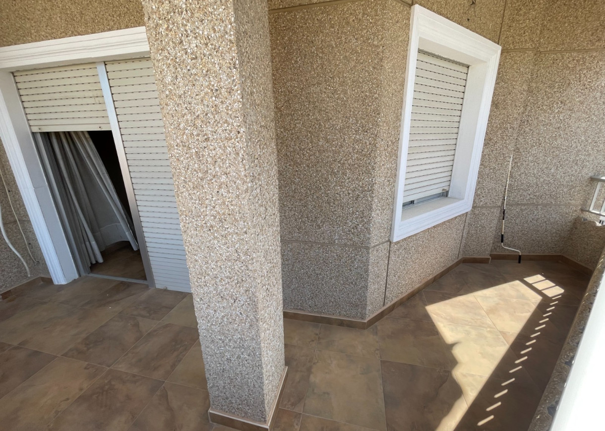 Resale - Villa - San Miguel de Salinas - pueblo