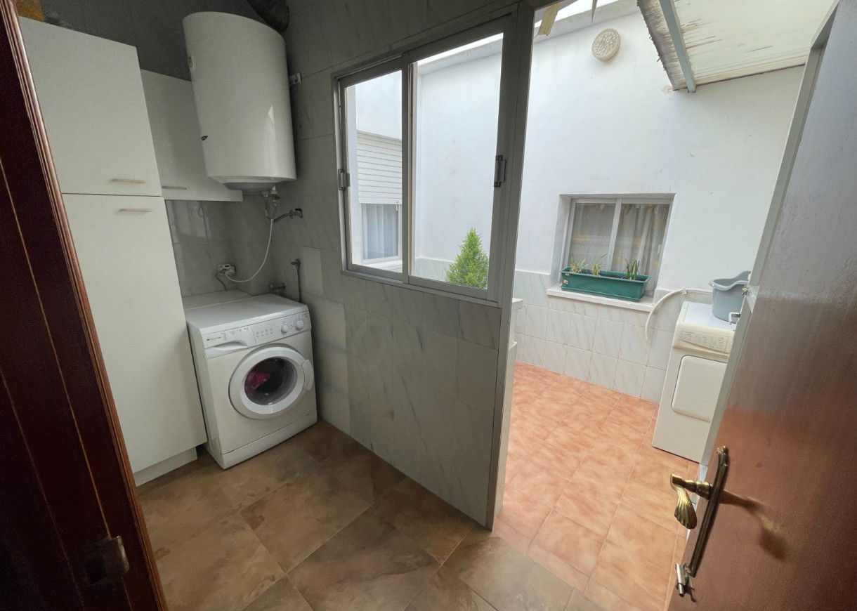 Resale - Villa - San Miguel de Salinas - pueblo