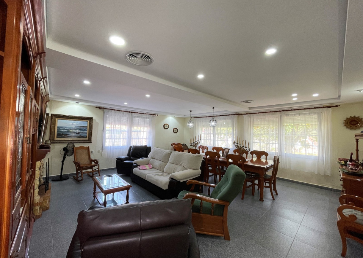 Resale - Villa - Orihuela Costa - Cabo Roig