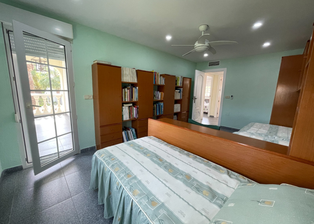 Resale - Villa - Orihuela Costa - Cabo Roig