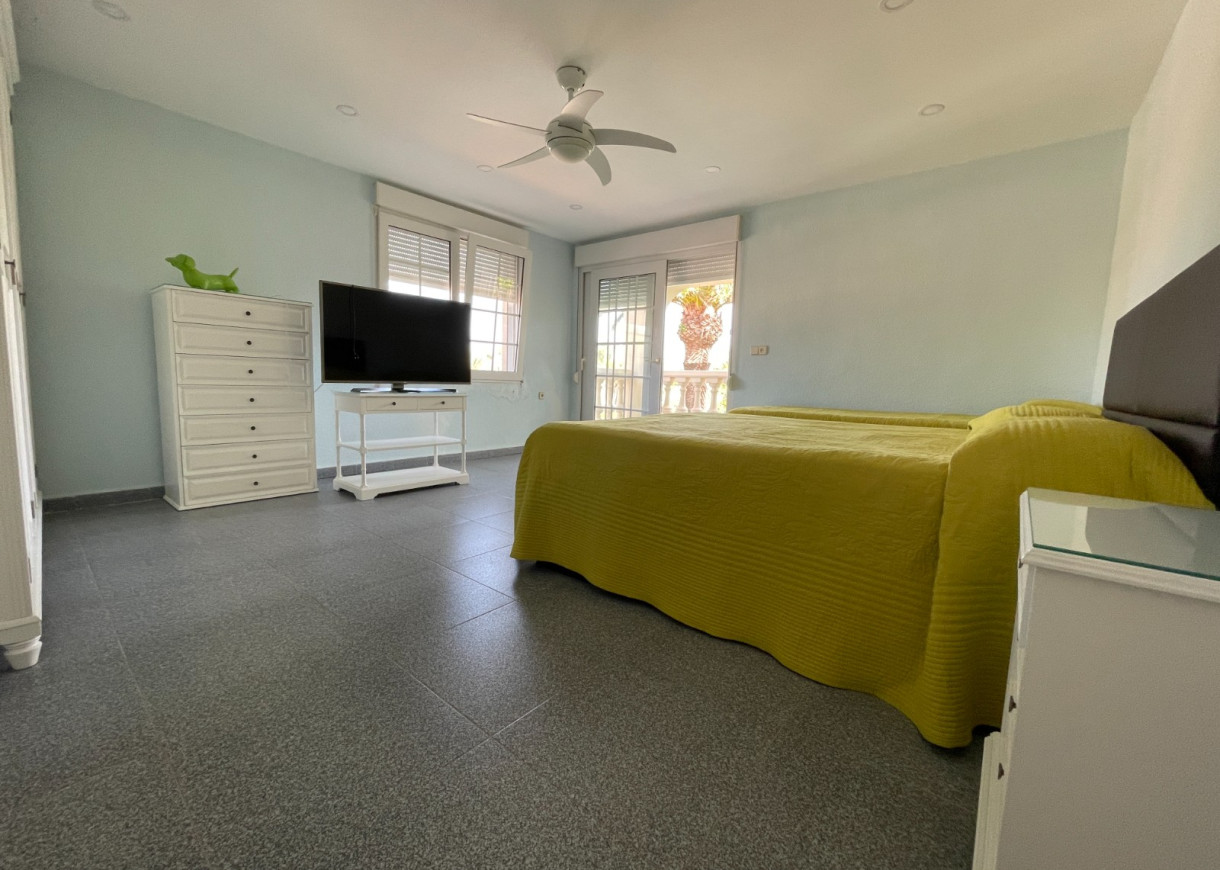 Resale - Villa - Orihuela Costa - Cabo Roig