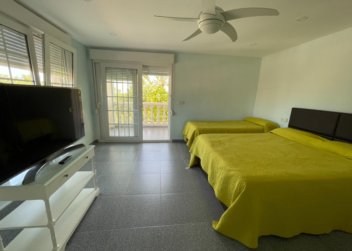 Resale - Villa - Orihuela Costa - Cabo Roig