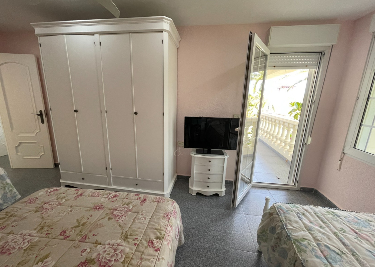 Resale - Villa - Orihuela Costa - Cabo Roig