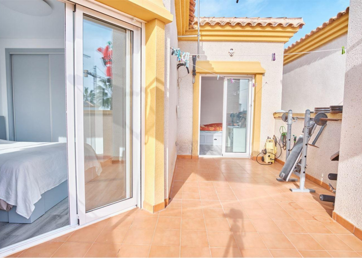 Resale - Villa - Los Montesinos - La Herrada