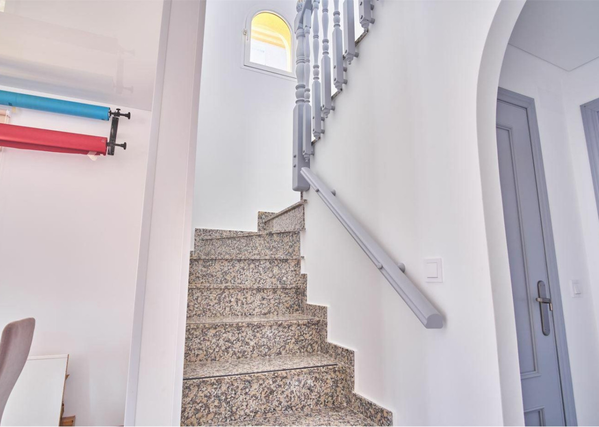 Resale - Villa - Los Montesinos - La Herrada