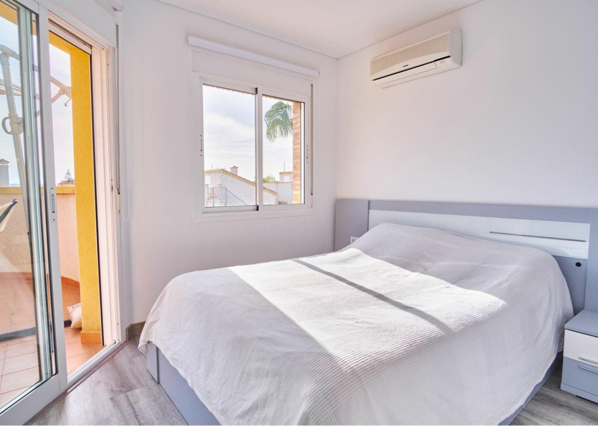 Resale - Villa - Los Montesinos - La Herrada
