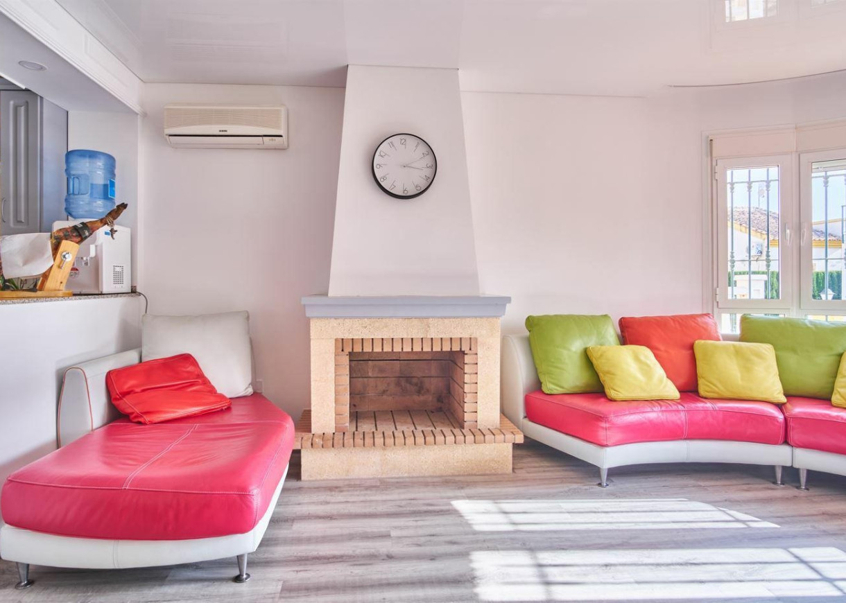 Resale - Villa - Los Montesinos - La Herrada