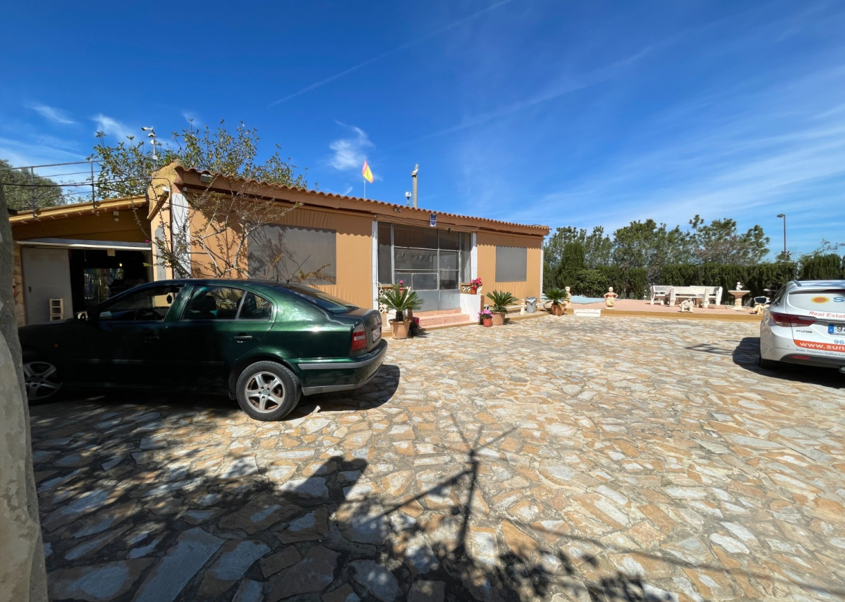 Resale - Villa - Guardamar del Segura - Valencian Community