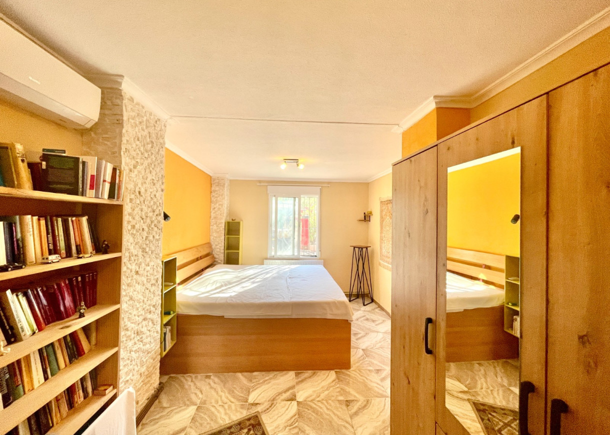 Resale - Finca / Country Property - Crevillente