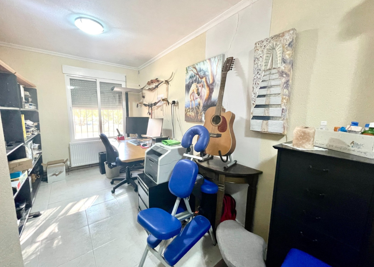 Resale - Finca / Country Property - Crevillente
