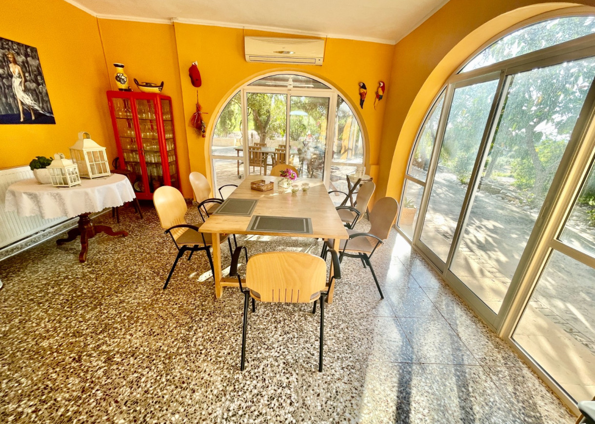 Resale - Finca / Country Property - Crevillente