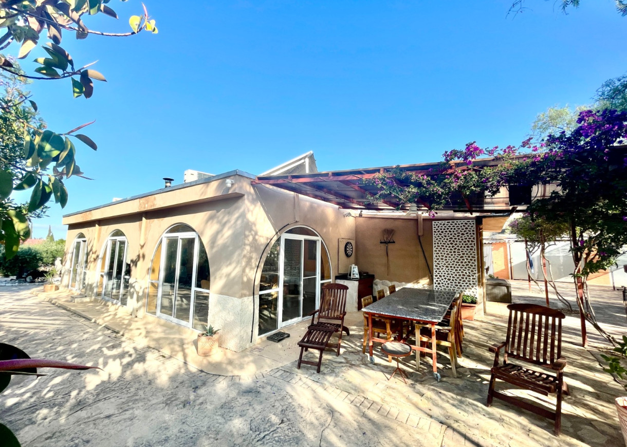 Resale - Finca / Country Property - Crevillente