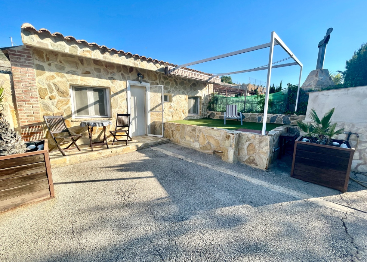 Resale - Finca / Country Property - Crevillente