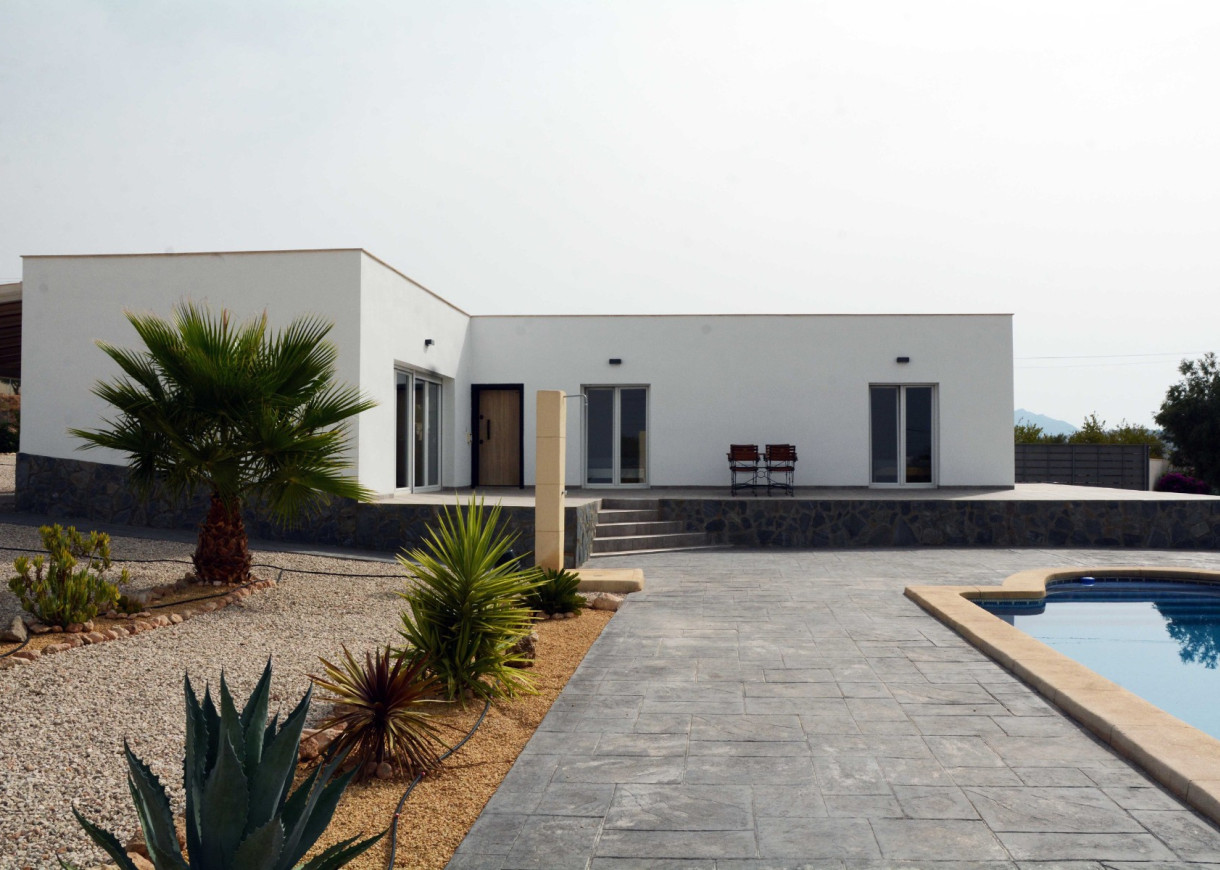 Resale - Finca / Country Property - Macisvenda